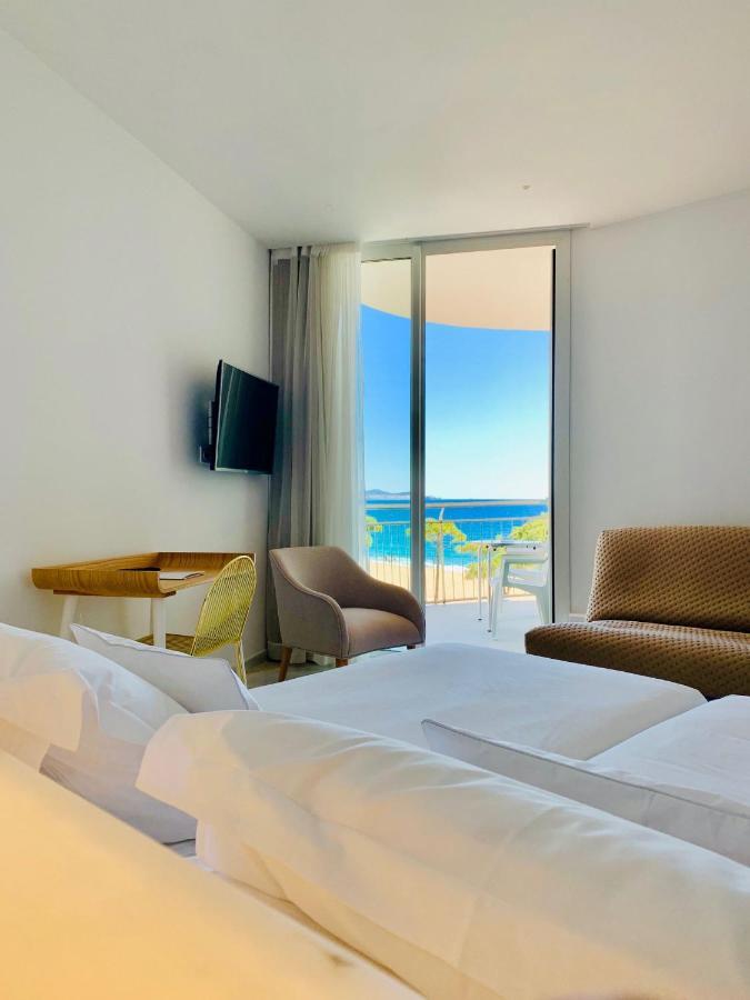 Doppelzimmer mit seitlichem Meerblick und Balkon