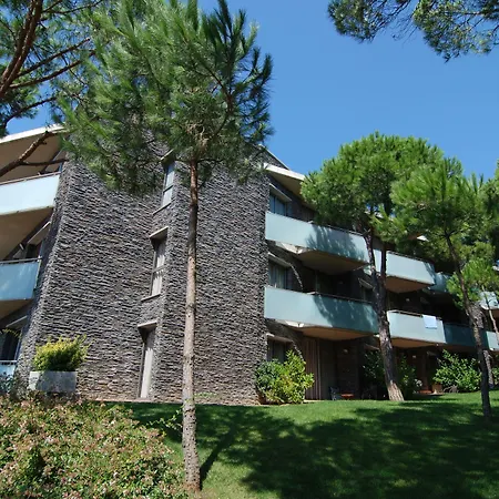 Aparthotel Ciutat De Palol-3